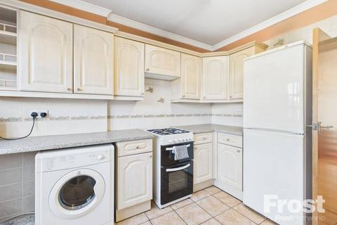 4 bedroom end of terrace house for sale, Guildford Avenue, Feltham, TW13