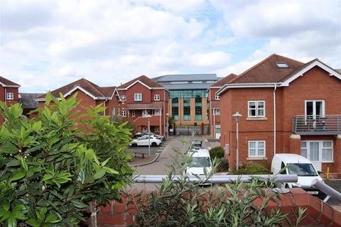 3 bedroom apartment to rent, Old Hall Gardens, Shirley Solihull B90