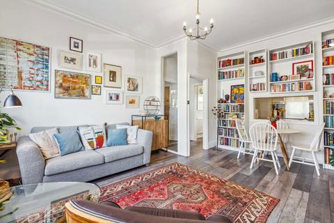 2 bedroom flat for sale, Babington Road, London SW16