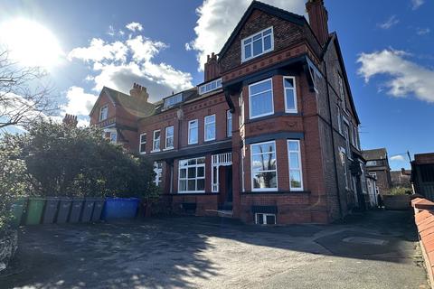 2 bedroom flat to rent, Alexandra Road South, Manchester M16