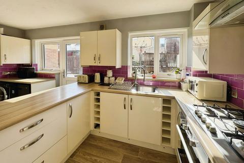 5 Clos Ysbyty, Cimla, Neath, SA11 3PH