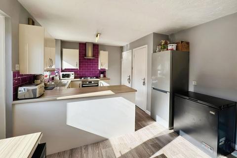 5 Clos Ysbyty, Cimla, Neath, SA11 3PH