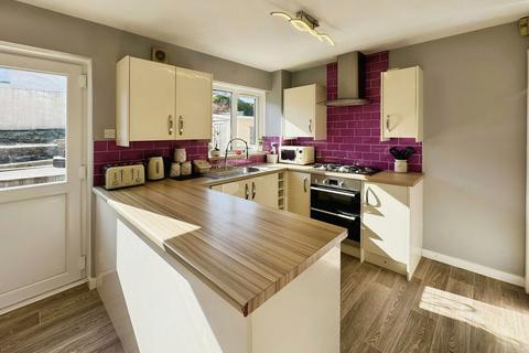 5 Clos Ysbyty, Cimla, Neath, SA11 3PH