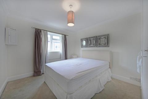 2 bedroom apartment to rent, Carlyle Road, W5