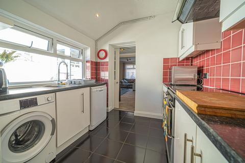 3 bedroom terraced house for sale, Grove Road, Risca, NP11