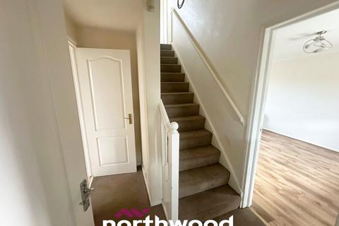 2 bedroom semi-detached house to rent, Holly Road, Doncaster DN9