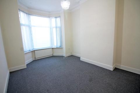 3 bedroom terraced house to rent, Walmersley Road, Bury BL9