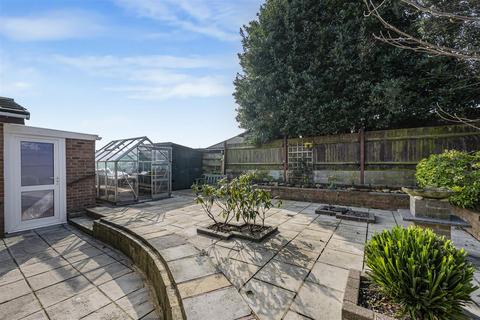 11 Bee Road, Peacehaven, BN10 8DF