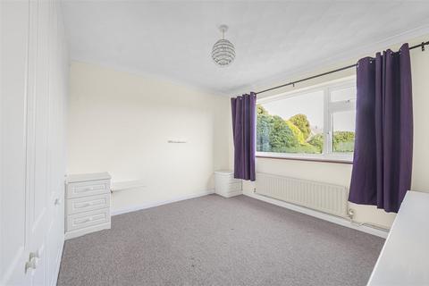11 Bee Road, Peacehaven, BN10 8DF