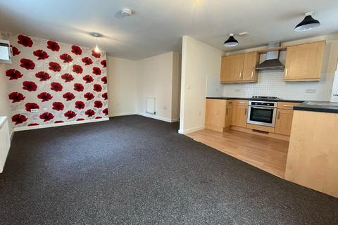 2 bedroom flat to rent, Forge Road, Dursley, GL11 4GB