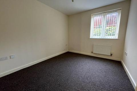 2 bedroom flat to rent, Forge Road, Dursley, GL11 4GB