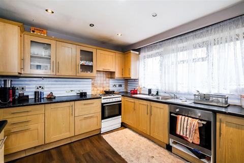47 Albert Avenue, London, E4 8LG