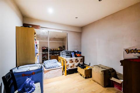 47 Albert Avenue, London, E4 8LG