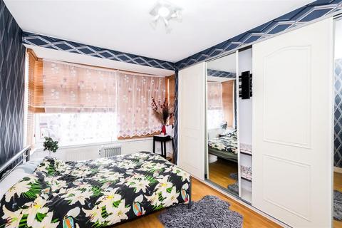 47 Albert Avenue, London, E4 8LG