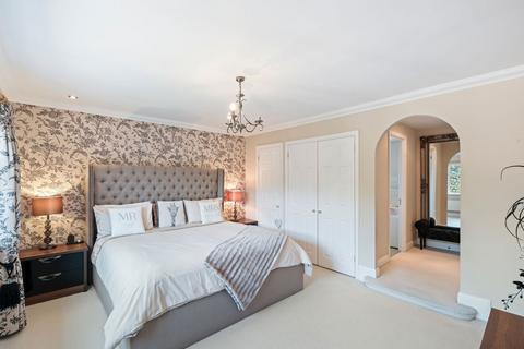 16 Greyfriars Drive, Bromsgrove, B61 7LF