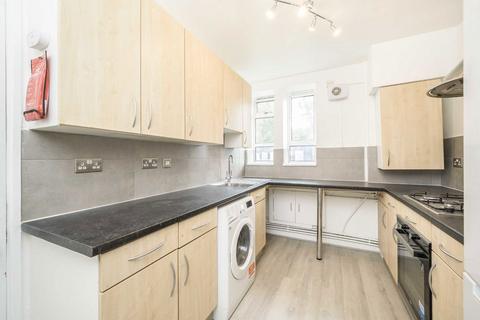 3 bedroom flat to rent, Kingswood Estate, London SE21