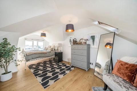 76 Constance Road, Twickenham, TW2 7JA