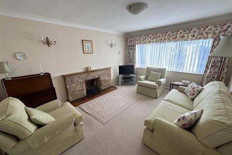 4 bedroom detached house for sale, Overdale Avenue, Glenfield, Leicester