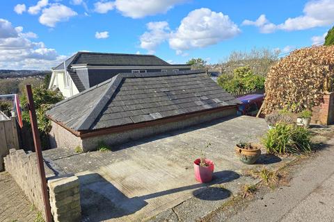 2 bedroom detached house for sale, Mohuns Close, Tavistock PL19