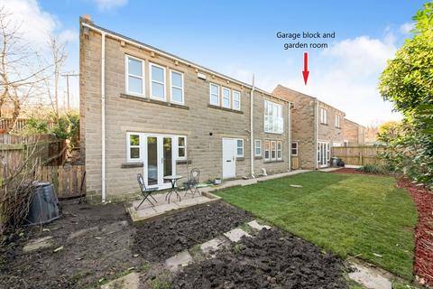 4 Blenheim Chase, Scissett, Huddersfield, HD8 9UA