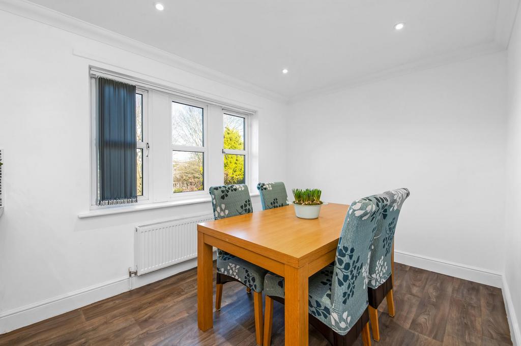 Open plan dining kitchen