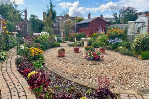 2 bedroom semi-detached bungalow for sale, Oakdene, Cottingham