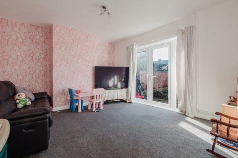 4 bedroom semi-detached house for sale, Leyburn Avenue, Urmston, Manchester, M41