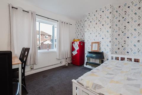 4 bedroom semi-detached house for sale, Leyburn Avenue, Urmston, Manchester, M41