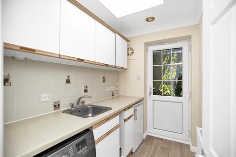 Fairwinds Beechcroft, Ashtead, KT21 2TY