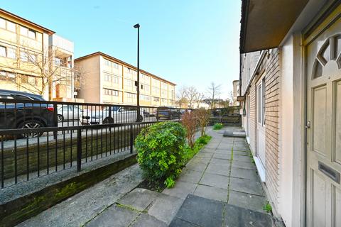1 bedroom flat for sale, London E14