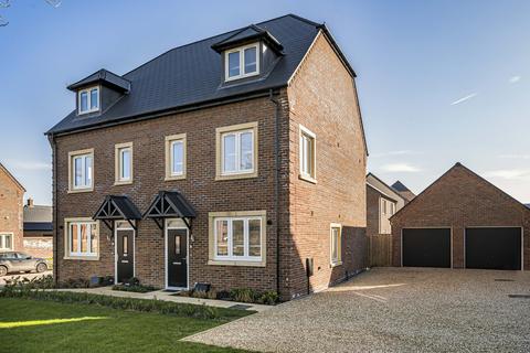 74 Camp Road, Upper Heyford, Bicester, OX25 5DP