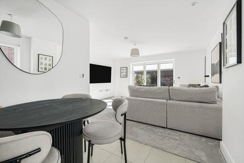 74 Camp Road, Upper Heyford, Bicester, OX25 5DP