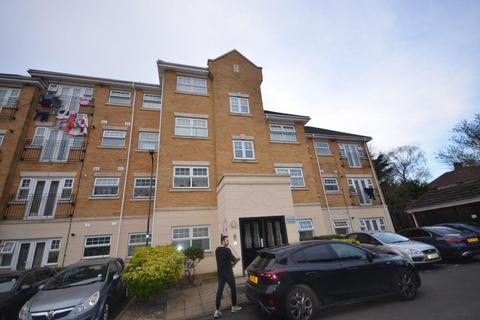 2 bedroom flat to rent, Warren Way, Edgware