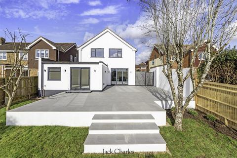 4 bedroom detached house for sale, Old Hadlow Road, Tonbridge