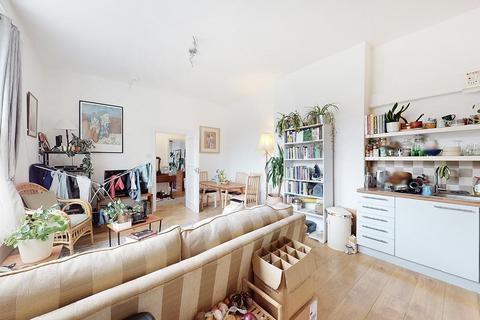 3 bedroom flat for sale, Oakfield Road, Finsbury Park