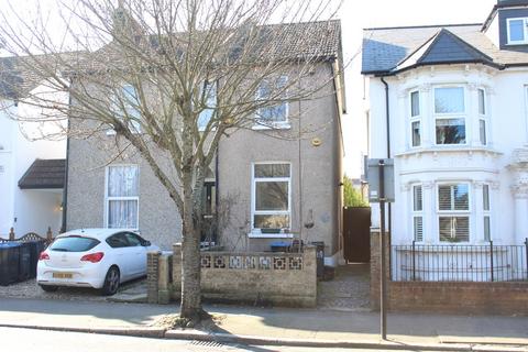 2 bedroom semi-detached house for sale, Queens Road, Croydon, CR0