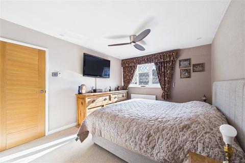 2 Duncan Gardens, Purley On Thames, Reading, RG8 8DW
