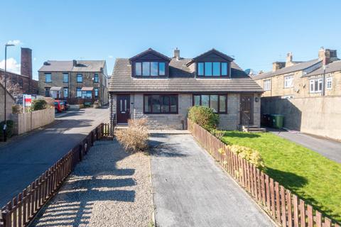 2 bedroom semi-detached bungalow for sale, Amblers Court, Pudsey