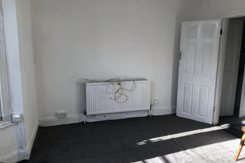 1 bedroom flat to rent, Balmoral Road, Gillingham ME7