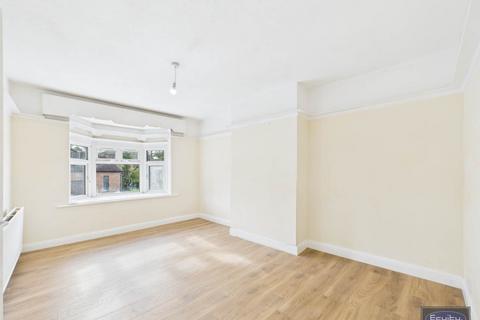 4 bedroom apartment to rent, Hay Lane, Colindale, London