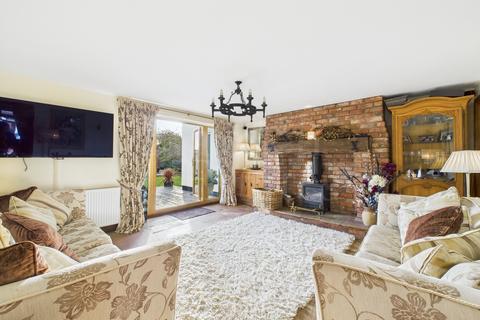 5 bedroom detached house for sale, Ivy House, Clows Top, DY14 9HW