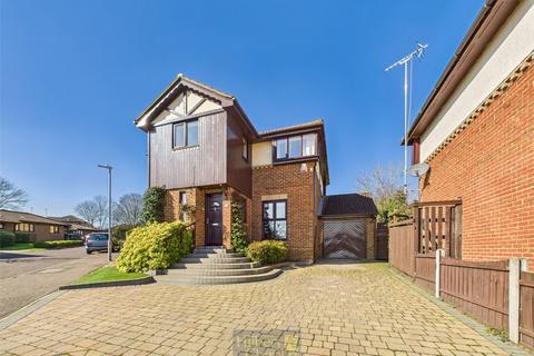 5 bedroom detached house for sale, Forest Glade, Langdon Hills, Essex, SS16