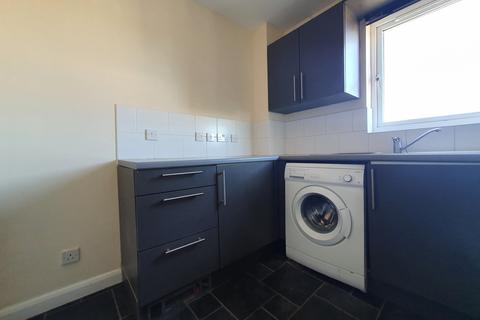 1 bedroom flat to rent, Moorhead Close, Cardiff CF24