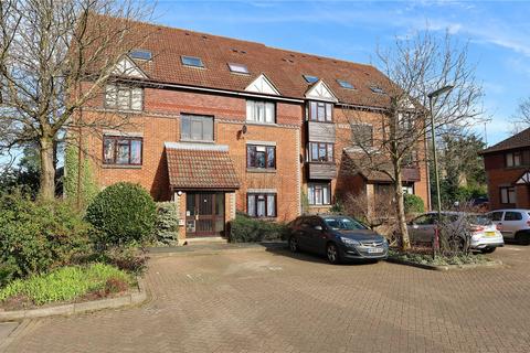 Studio to rent, Templecombe Mews, Oriental Road, Woking, Surrey, GU22