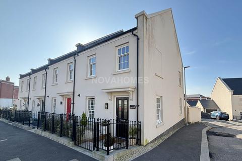 3 bedroom end of terrace house for sale, Perseus Crescent, Plymouth PL9