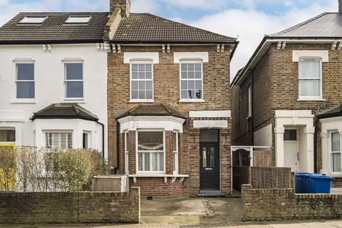 3 bedroom maisonette for sale, Barry Road, London SE22