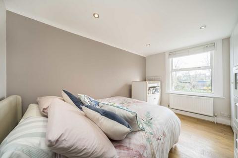 3 bedroom maisonette for sale, Barry Road, London SE22