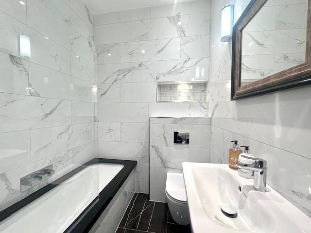 Bath 2.jpg