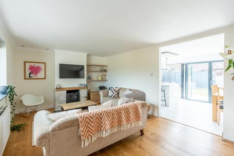 15 Jubilee Drive, Failand, Bristol, BS8 3XD