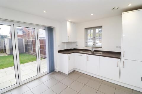 3 bedroom semi-detached house for sale, Sandringham Gardens, Farnborough GU14